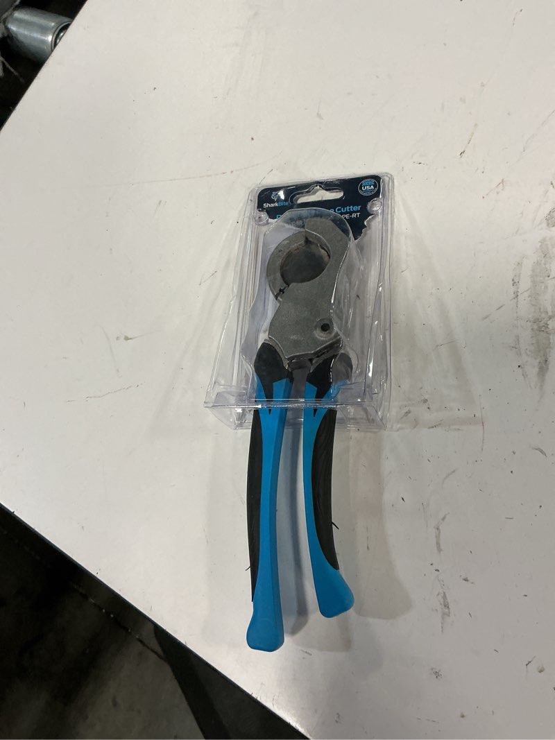 Condition photo showing Good Condition for sharkbite 1/4-in to 1-in pex cutter
