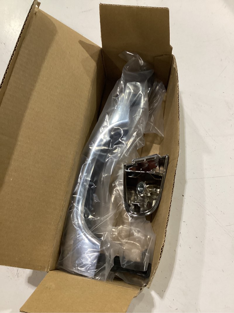 Condition photo showing Good Condition for exterior door outer handle chrome with cap compatible with kia sorento 2016-2020 (rear left)
