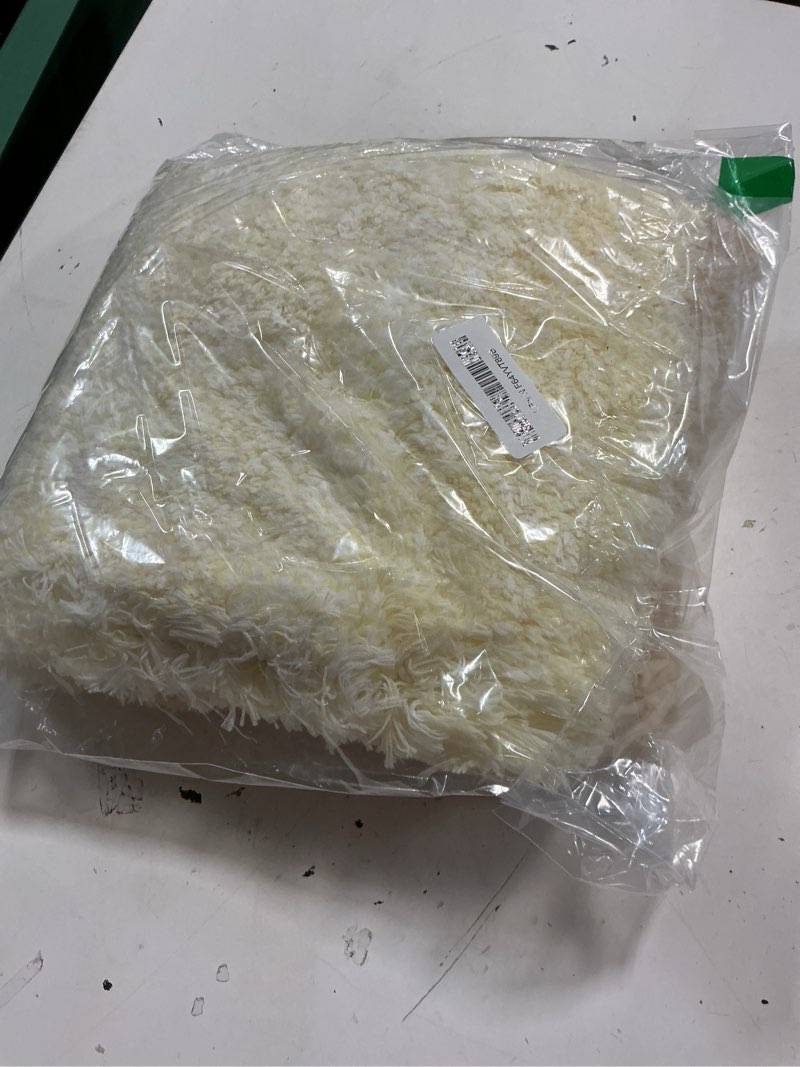 Condition photo showing Good Condition for olanly bathroom rugs mat 30x20, extra soft absorbent microfiber bath rugs, rubber backing, quick dry, washable bath mats for bathroom floor, tub and shower, home decor accessories, light yellow