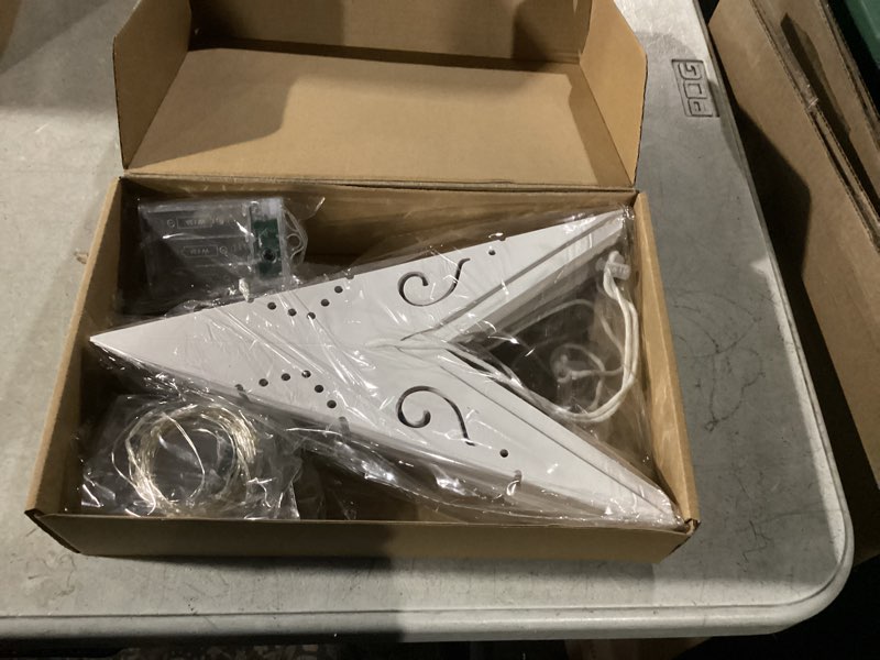 Condition photo showing New/Like New for Lewondr Christmas Paper Star Lantern 3 Pack, Hanging Fourteen-Pointed Star Lights with Remote Control, LED Paper Lanterns with 6H Timer for Holiday Home Decoration, 21.65×21.65×1.97 Inch, Warm Light Fourteen-pointed Star A