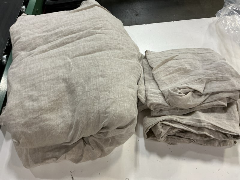 Condition photo showing Good Condition for european linen duvet cover set, king/cal king, natural chambray