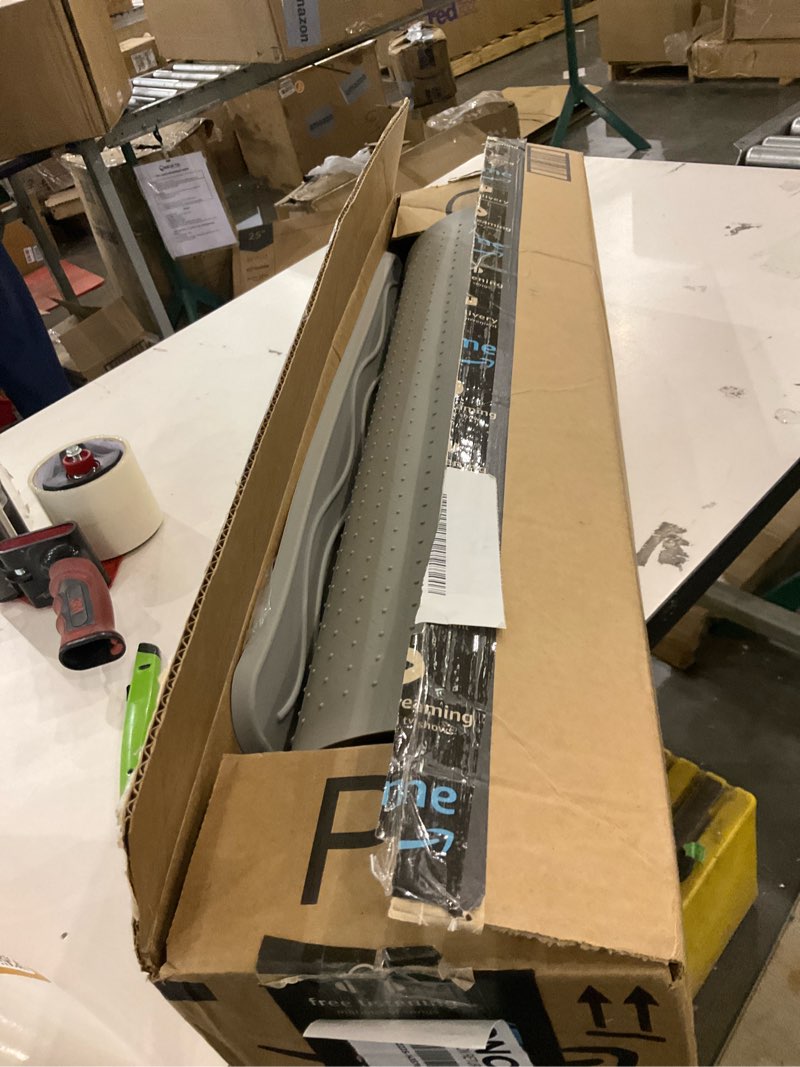 petfusion toughgrip waterproof cat litter matt with inner channels & raised outer lip | large | premium grade silicone | housebreaking cat supplies needs grey 1 count (pack of 1)