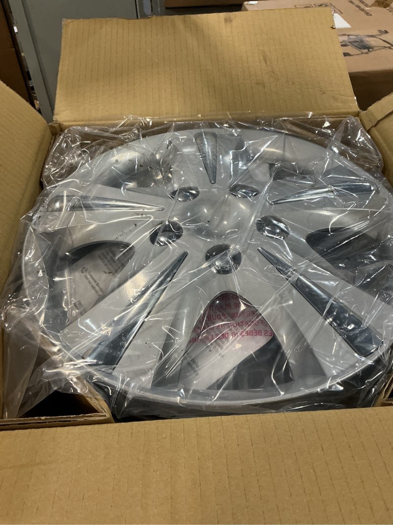 Condition photo showing Good Condition for Custom Accessories 4-Pack 15" SGT-5 Wheel Covers, Replacement Hubcaps for Cars, Trucks, SUVs — Silver/Chrome 15" Wheel Cover