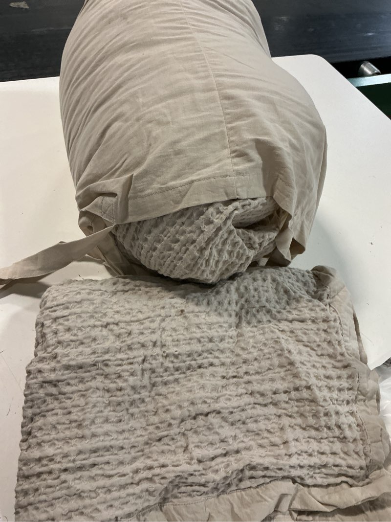 Condition photo showing Good Condition for bedsure cotton duvet cover queen - 100% cotton waffle weave linen color duvet cover queen size, purewoven breathable bedding set for all season, 3 pieces, 90"x90" queen (90" x 90") 04 - linen (no comforter)