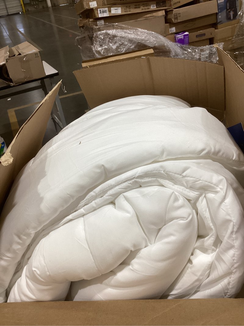 Condition photo showing As Is for Bedsure Comforter Duvet Insert - Quilted Comforters Cal King Size, All Season Duvet, GentleSoft Down Alternative Bedding, with 8 Tabs, Gifts for Women/Men, White, California King 96 X 102 Inches White California King