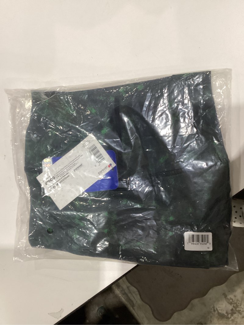 Condition photo showing New/Like New for FOCO NBA Womens NBA Team Color Cloud Leggings Boston Celtics Medium Team Color