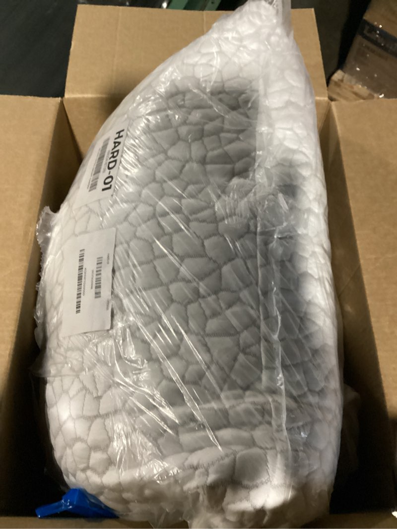 Shredded memory foam pillow