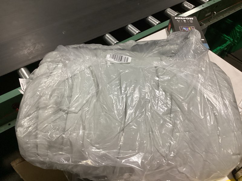 Condition photo showing As Is for quince cotton guaze box quilt