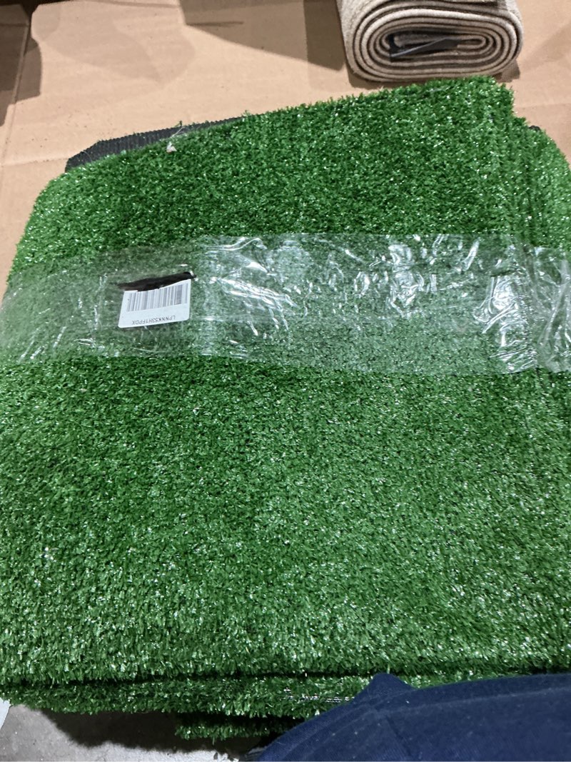 Condition photo showing Good Condition for house, home and more outdoor turf rug - green - 8 feet x 12 feet 8-feet x 12-feet