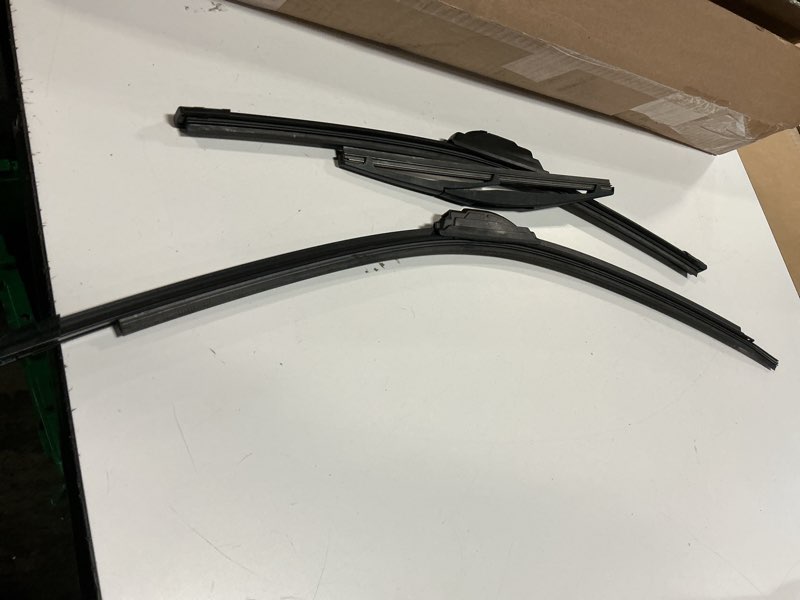 Condition photo showing As Is for anikluim® 26"+ 20" wiper blades with 10" rear wiper blade set replacement for 2021-2023 grand cherokee l windshield wipers original factory quality (pack of 3) 2021-2023 grand cherokee l-26''+20''+10''