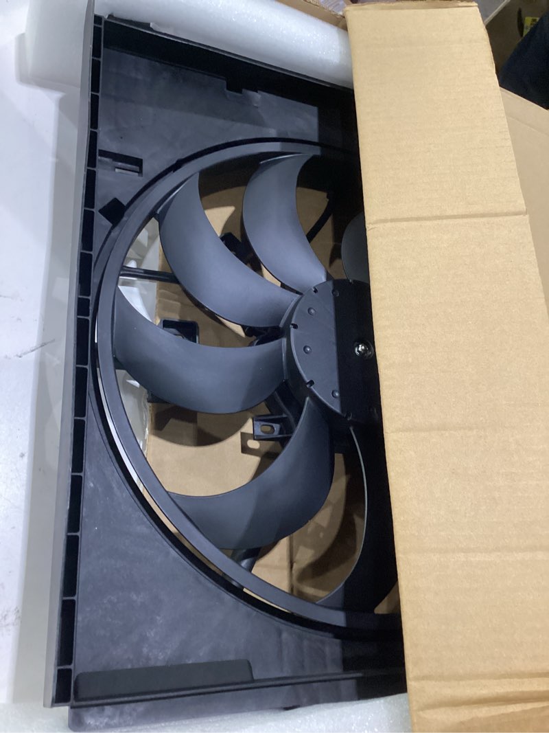 Condition photo showing As Is for engine cooling fan 214831kc0a 620452 replacement for nissan juke 2011-2017