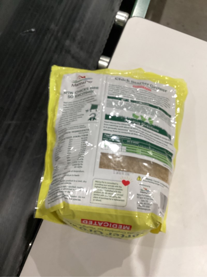 Condition photo showing New/Like New for Manna Pro Medicated Chick Starter Grower Feed – High Protein Crumbles with Amprolium for Coccidiosis Prevention – Complete Chicken Feed for Baby Chicks and Pullets – for Healthy Growth – 5 lb Bag Medicated Chick Starter 5 Pound (Pack of 1)