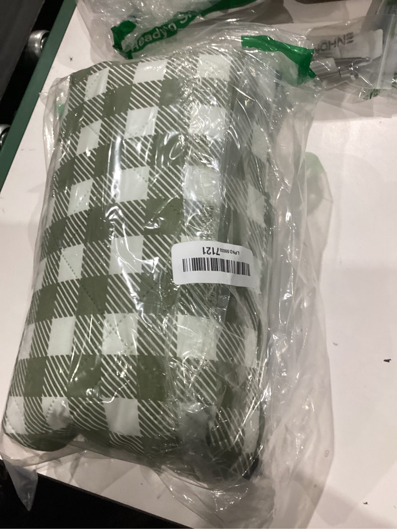 Condition photo showing New/Like New for zaze extra large picnic outdoor blanket, 80''x80'' waterproof foldable blankets gingham picnic mat for beach, camping grass lawn park accessories cute couple gifts ideas wedding registry(green white) green and white