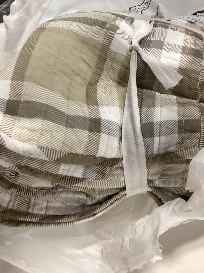 Condition photo showing Good Condition for levtex home - spencer plaid neutral - full/queen quilt (88x92in.) - plaid - beige tan cream - reversible - cotton quilt - full/queen neutral