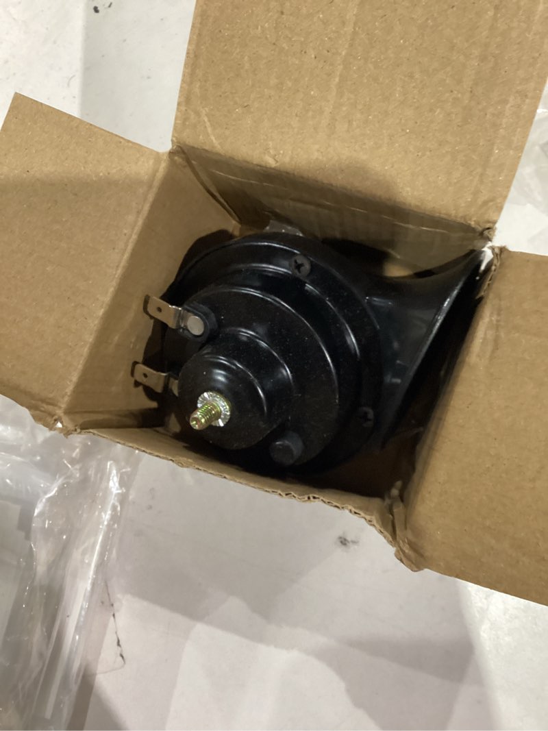 Condition photo showing Good Condition for truck train horns train horn for car, 12-volt electric snail waterproof high-pitch dual horns, suitable for car, truck, motorcycle modification, bicycle and boat accessory loud car horn (black)