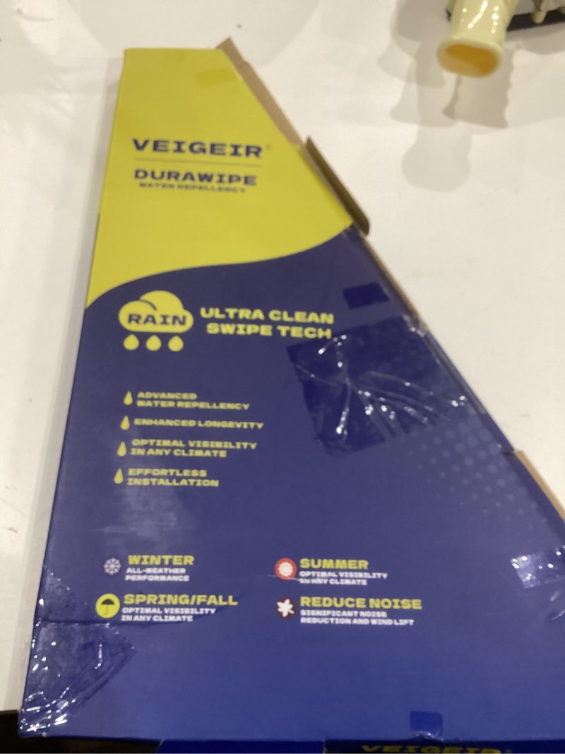 Condition photo showing Good Condition for 3 Pack Windshield Wiper Blades Compatible With Toyota Prius 2015 2014 2013 2012 2011 2010 Automotive Replacement Front Rear Wiper Blades Set For My Car - 26" 19" 16" 26"/19"/16"