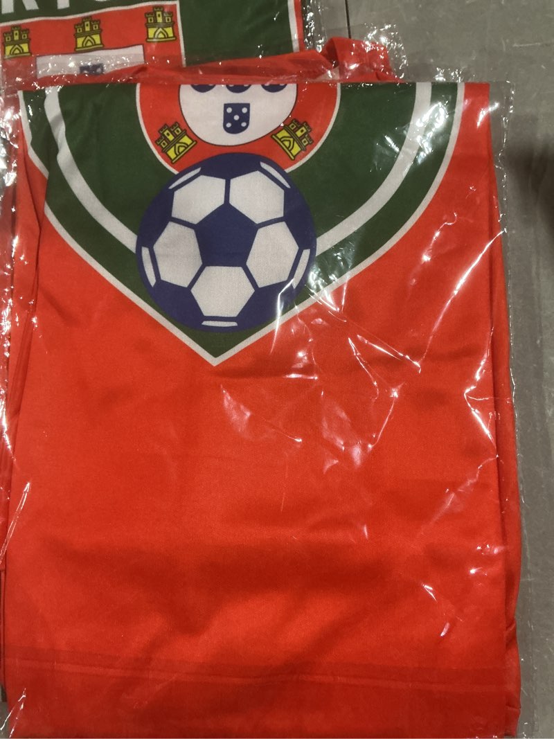 Condition photo showing Good Condition for orange portugal-themed large t-shirt featuring the country's national coat of arms