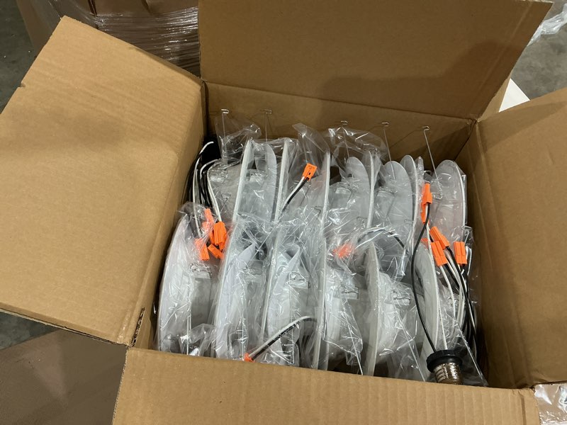 Condition photo showing Good Condition for sunco 12 pack 6 inch retrofit led recessed lights 13w=75w 3000k warm white