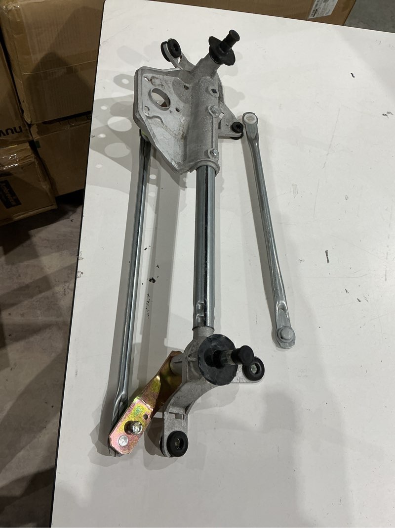 Condition photo showing As Is for front windscreen wiper motor linkage