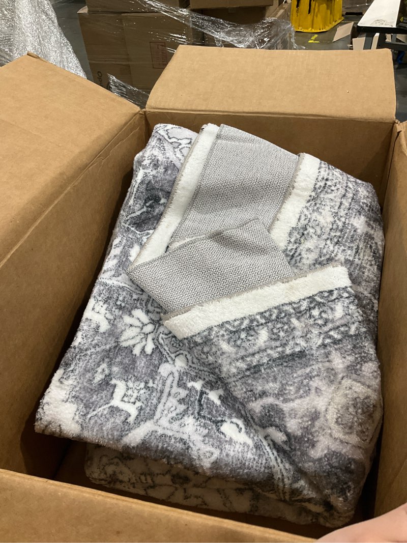 Condition photo showing Good Condition for releany washable area rugs 5'x7' non-slip modern abstract soft for living room entryway bedroom nursery, print pattern, gray white grey gray/white 5' x 7' (rectangular)