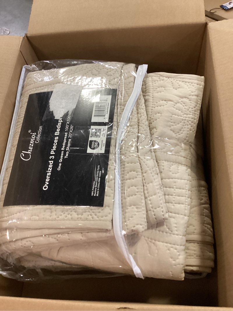 Condition photo showing Good Condition for Chezmoi Collection Austin 3-Piece Oversized Bedspread Coverlet Set (Queen, Khaki) Queen Khaki
