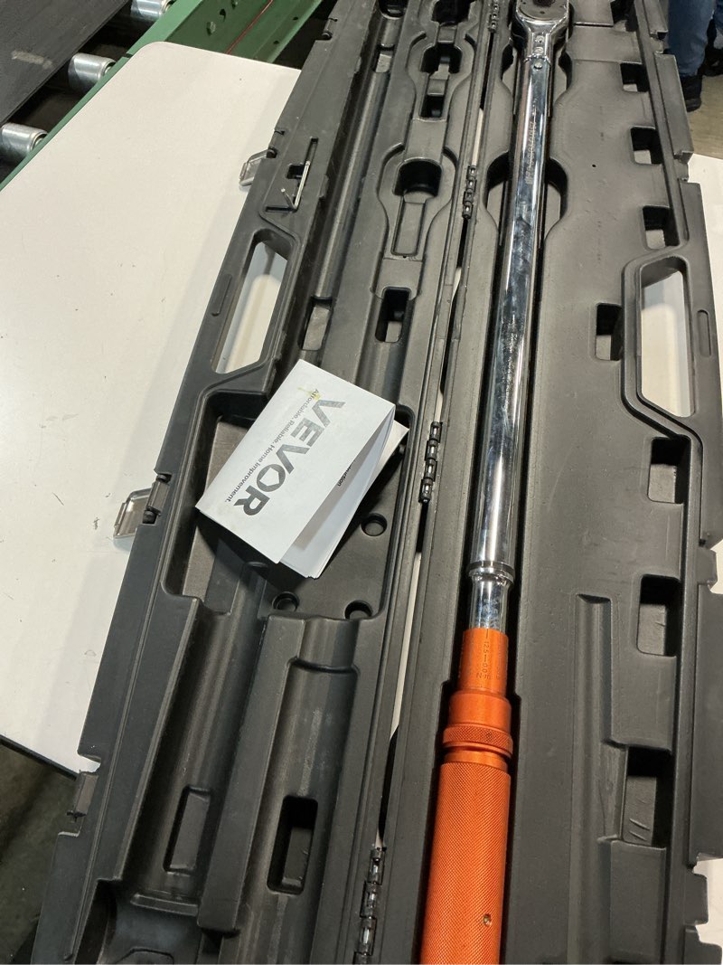 Condition photo showing Good Condition for vevor 3/4 inch drive torque wrench 100-600fft.lb/136-814nm, 1 inch adapter, split beam, 48'' length, less effort for off-road equipment,truck,motor homes & drilling platform 3/4-inch 100-600ft.lb