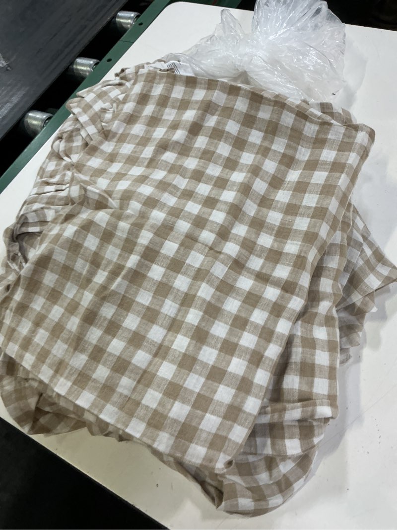 Condition photo showing Good Condition for european linen gingham sheet set, queen, cafe