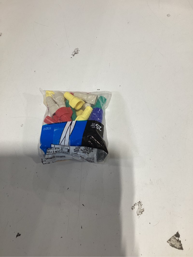 Condition photo showing New/Like New for klein tools strain relief boots for rj45 data plugs, cat5e/cat6 cable, 100-pack