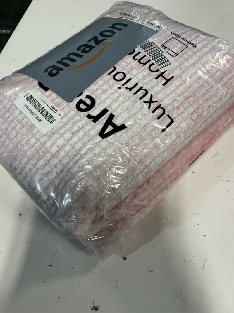 Condition photo showing Good Condition for Wonnitar Pink Washable 4x6 Rug, Modern Ombre Rugs for Girls Bedroom, Soft Non-Slip Nursery Area Rug, Contemporary Non-Shed Kids Room Low Pile Throw Carpet for Dorm Playroom Living Room (Pink, 4'x6') 4' x 6' (Rectangular) Pink