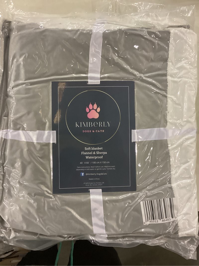 Kimbely dogs and cats soft blanket flannel & sherpa waterproof