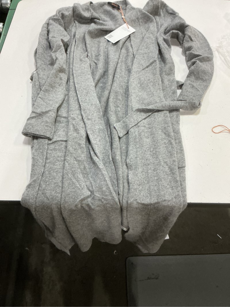 Condition photo showing Good Condition for quince women’s m mongolian cashmere robe heathered gray grey