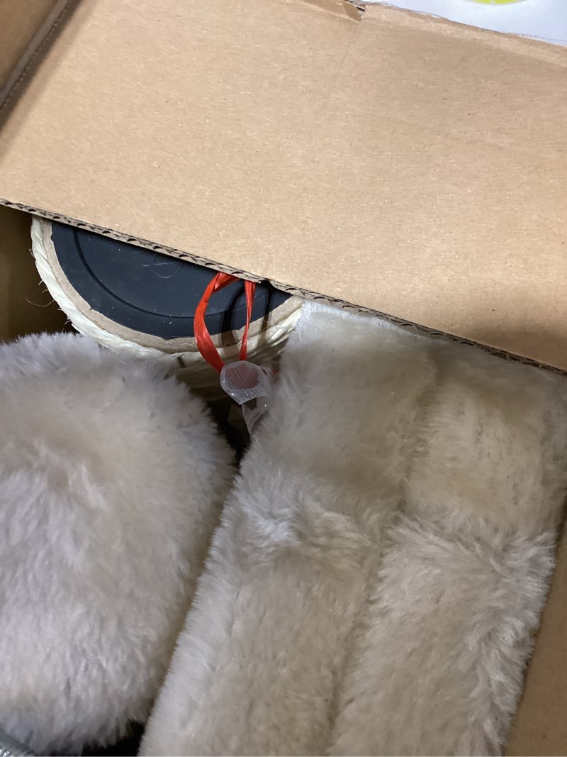 Condition photo showing New/Like New for 34inch Cat Scratching Post with Natural Sisal Rope 4.3Inch Large Diameter Scratcher Post Tree for Indoor Cats Beige