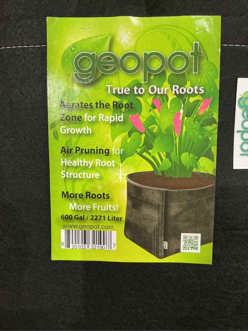 Condition photo showing New/Like New for geopot 600 gallon fabric grow bag-- black - indoor/outdoor - aerated fabric pots for vegetables, herbs, flowers & houseplants 600 gallon 1 pack