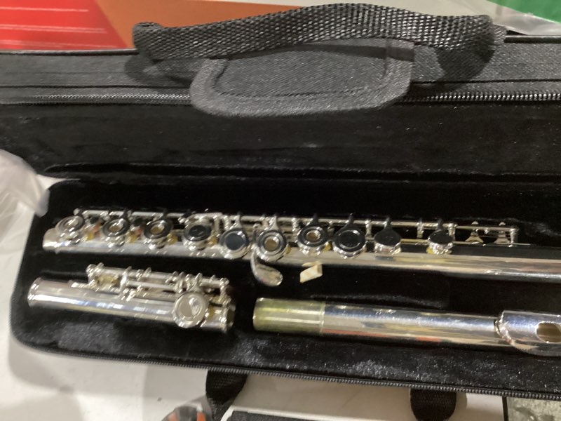 Condition photo showing Good Condition for open hole c flute, 16 keys student flute instrument for beginner advanced player, with carry bag, strap, gloves, adjustment screwdriver, cleaning kit (open/closed hole, silver plated) silver plated open hole