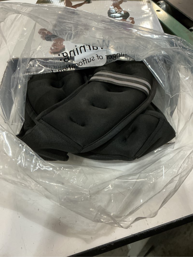 Condition photo showing Good Condition for zeerun weighted vest, 6lb/8lb/10lb/12lb/15lb/18lb/20lb/24lb/30lb for men women, reflective stripe adjustable buckle, comfortable durable rucking vest for walking running strength training 10 lb black