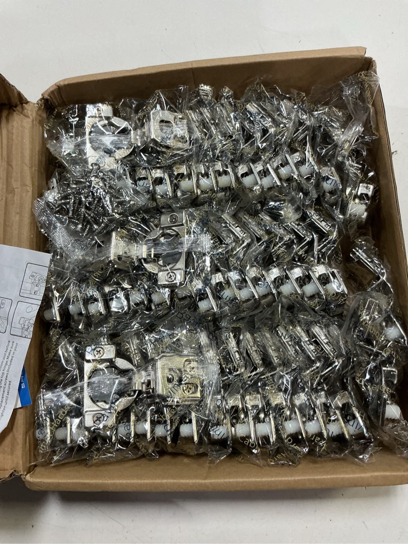 https://lotting-media.assets.bidfta.com/lotting_91b76943-23a0-4c15-b84d-996a9eae427f