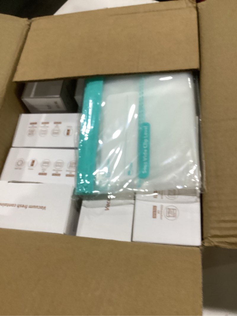 Condition photo showing New/Like New for Glass Vacuum Sealable Container Set for Food Storage, 9 Pieces, 6 Sizes, with Hand Vacuum Pump and 10 Vacuum Sealable Bags