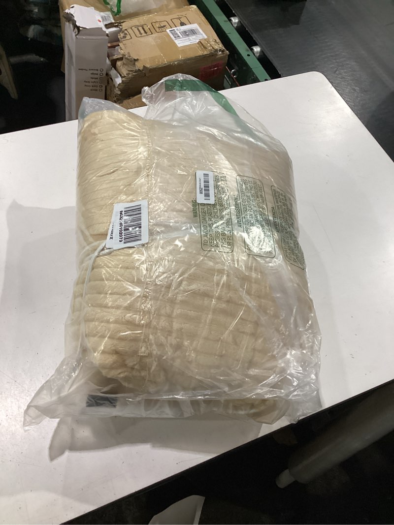 Condition photo showing Good Condition for heated blanket electric full, soft flannel heating blanket with 8 hours auto off 10 fast heating levels machine washable sherpa heated blanket with overheating protection