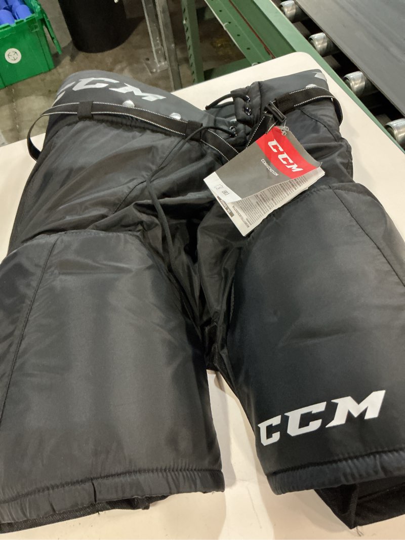 Condition photo showing New/Like New for ccm tacks 9550 senior hockey pants large