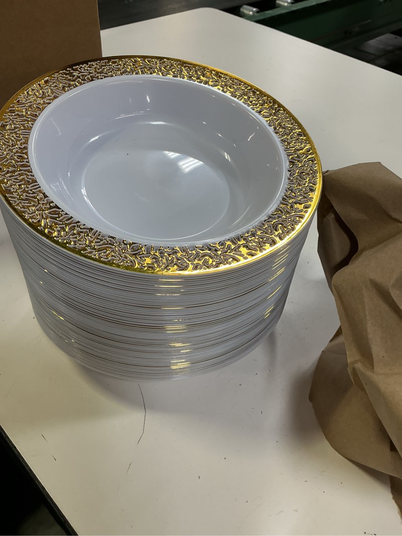 Condition photo showing Good Condition for I00000 60 PCS Gold Disposable Soup Bowls,12 oz Plastic Soup Bowls with Gold Rim,Heavy Duty Plastic Bowl for Thanksgiving,Christmas,Wedding and Party