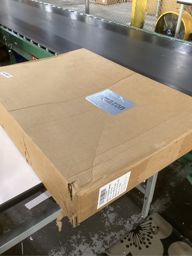 Condition photo showing New/Like New for Radiator Replacement Compatible with Toyota Forklift Radiator 1990-2011 OEM 16410U220071; 16410U220171; 16450-30521-71 7FGCU25 - Size 17 3/4" x 17 3/4" - AM Worldwide AM66258