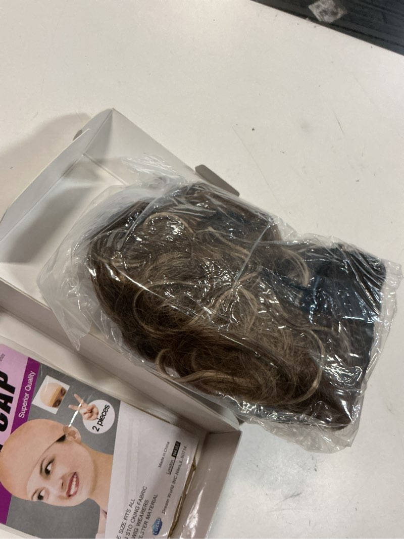 Condition photo showing Good Condition for ombre light brown with blonde short wavy wig for women lace hairline bob style synthetic heat resistant - natural appearance for everyday hairstyle 14 inch 14 inch ombre light brown with blonde