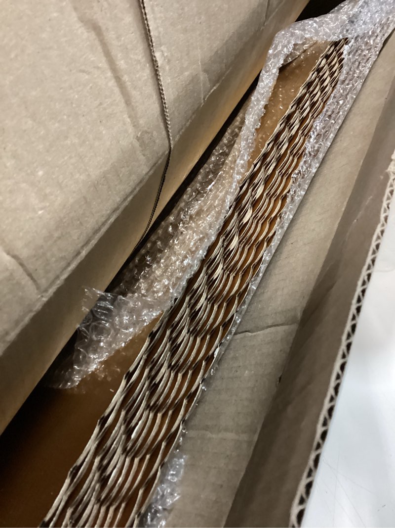 Condition photo showing Good Condition for Skyygemm 12 Pack 17 x 25 Inch Greaseproof Rectangle Cake Boards Corrugated Single Wall Pads Half Sheet Boards Rectangular Rectangle Dessert Bases for Pizza Birthday Wedding Bridal Party Bakery Favors 17 x 25 Inch Gold