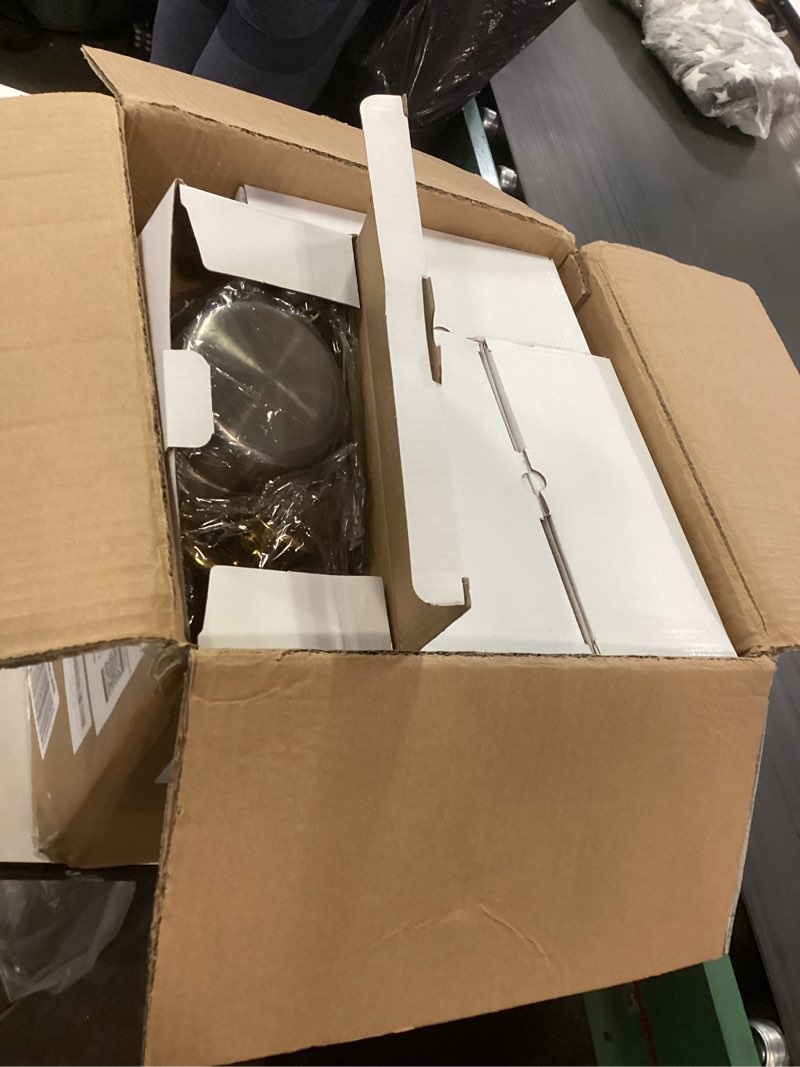 Condition photo showing New/Like New for Chafing Dishes for Buffet 4 Pack, 6QT Round Chafing Dishes for Buffet [Elegant Gold and Silver Colors] Stainless Steel Chafing Dish Buffet Set for Any Party