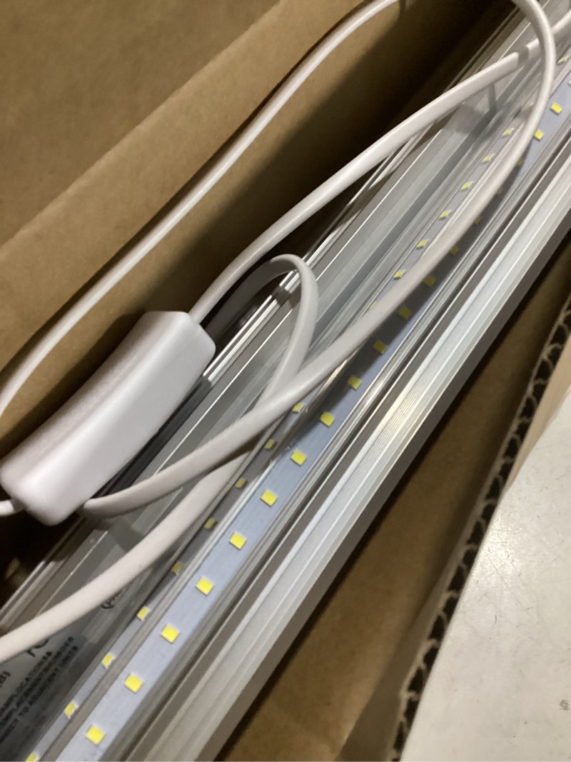 Condition photo showing Good Condition for CNSUNWAY Led Shop Lights 4FT, D Shape LED Light 50W 7500LM 6500K Daylight White, Garage Light, Linkable Clear Cover T8 Integrated for Garage Workshop Workbench, ETL Listed(2-Pack) 2 PACK- 6500K