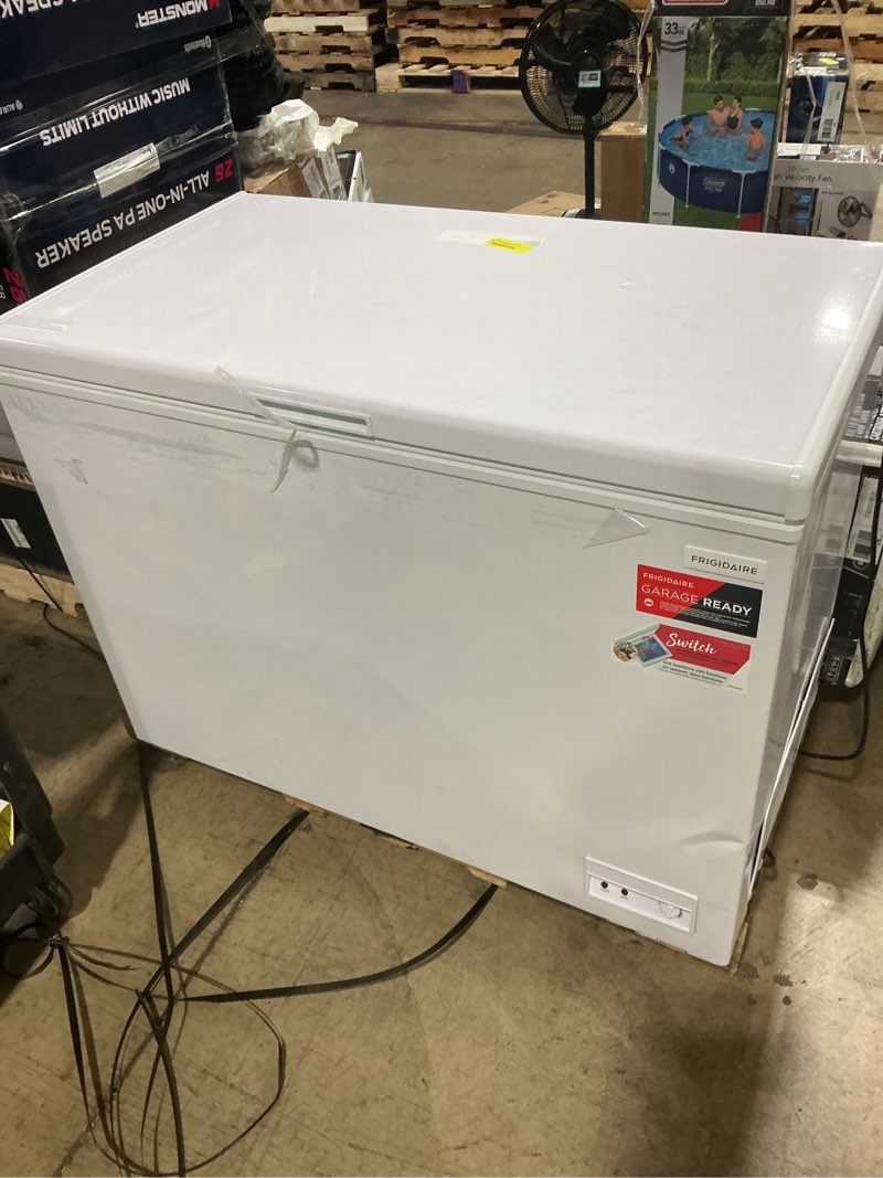 Condition photo showing Good Condition for frigidaire 15-cu ft garage ready chest freezer convertible to refrigerator ( white )