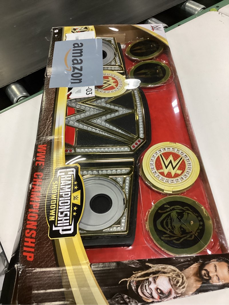 Condition photo showing Good Condition for WWE Championship Showdown Deluxe Role Play Title, Authentic Styling with 4 Swappable Side Plates, Adjustable Belt for Kids Ages 6 Years Old & Up