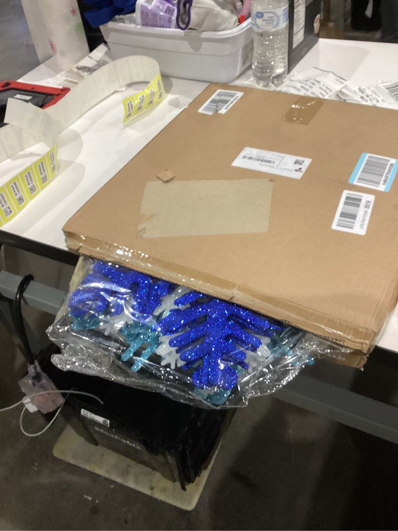 Condition photo showing Good Condition for 12 Pcs 15.8'' Large Snowflake Decorations – Giant Hanging Snowflakes, Plastic Snowflakes for Indoor & Outdoor Christmas Decor, Porch & Tree Decorations (White, Blue, Dark Blue) White, Blue, Dark Blue 12 PCS