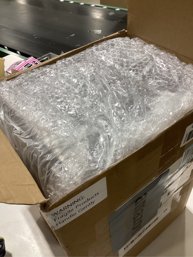 Condition photo showing Good Condition for Geelin 7 Gallon Plastic Fish Tank Large Bowl Shatterproof with Crystal Clear Clarity for Terrarium, Flower Vase Centerpiece Gift for Fish Lovers (Square) 7 Gallon Square