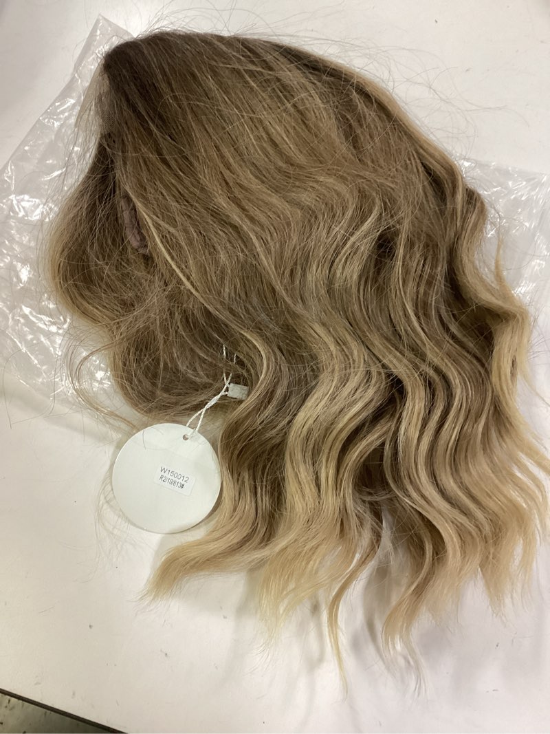 Condition photo showing Good Condition for Short Wavy Blonde Bob Wigs for Women Water Wave Shoulder Length Ombre Blond Synthetic Wig Middle Part Natural Looking Heat Resistant Fiber Hair for Daily Party Use (14 inch)
